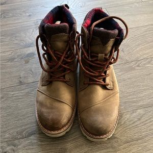 Men’s TOMS boots - size 10.5